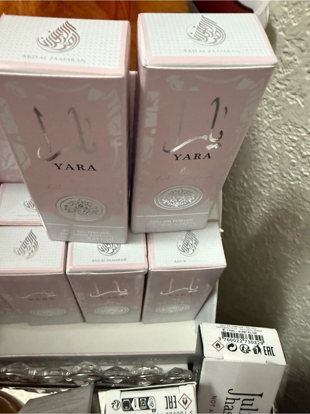 Yara Women’s Body Fragrance Oil in Soft Pink Packaging